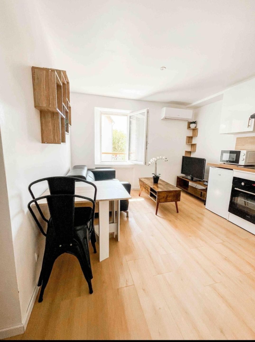 La Chrysalide Apartment La Crau Ngoại thất bức ảnh