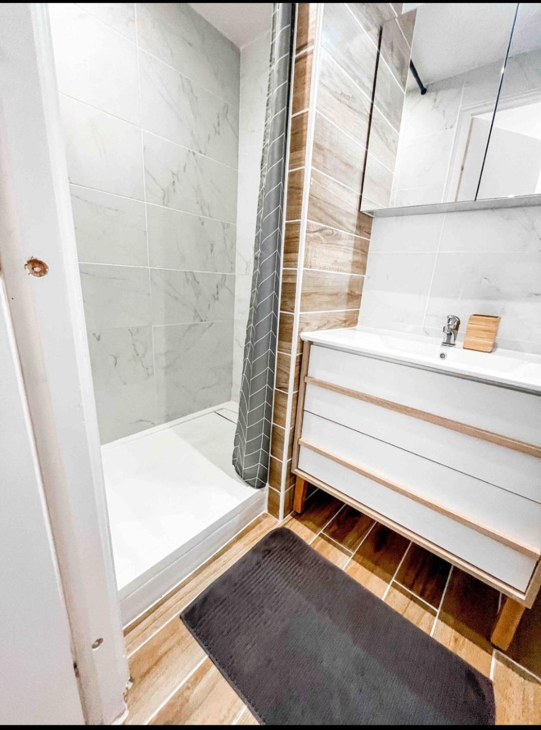 La Chrysalide Apartment La Crau Ngoại thất bức ảnh